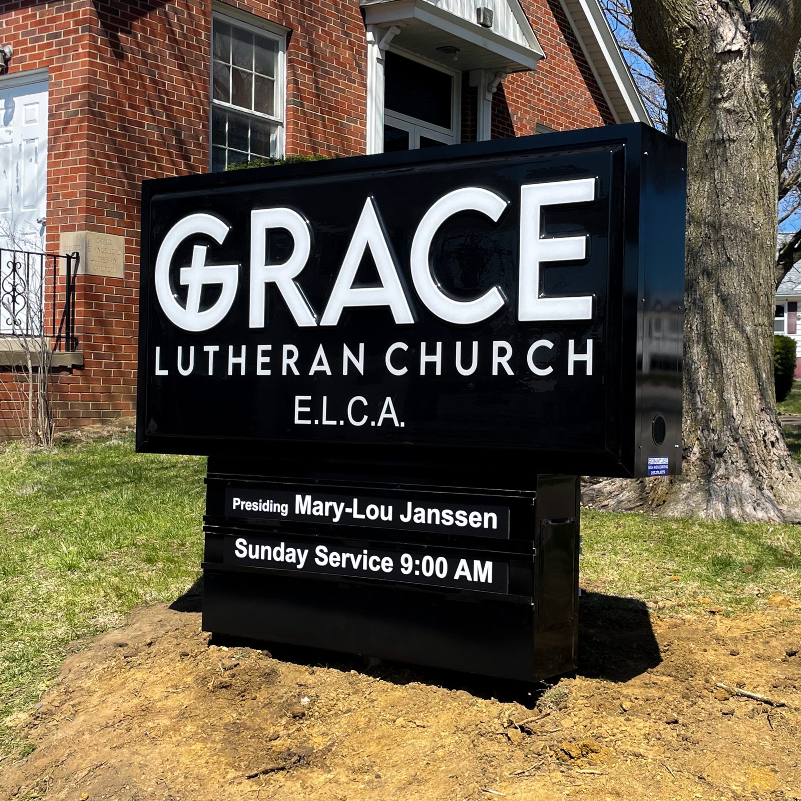 Grace Lutheran monument sign
