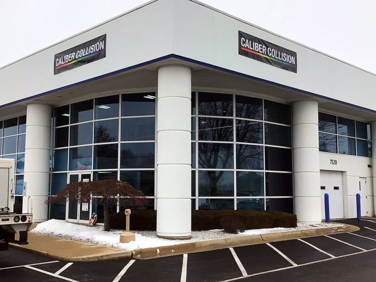 Channel letter sign for Caliber Collision in Rockford, IL – view 2