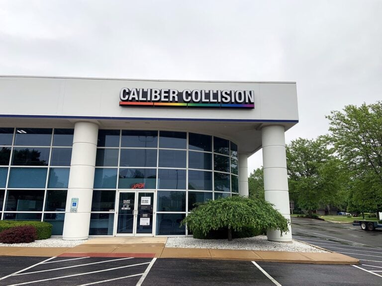 Channel letter sign for Caliber Collision in Rockford, IL – view 3