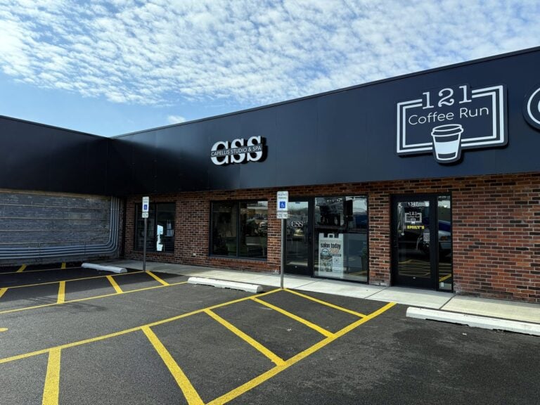 Channel letter sign for Capellis Studio & Spa in Mt. Zion, IL – view 2