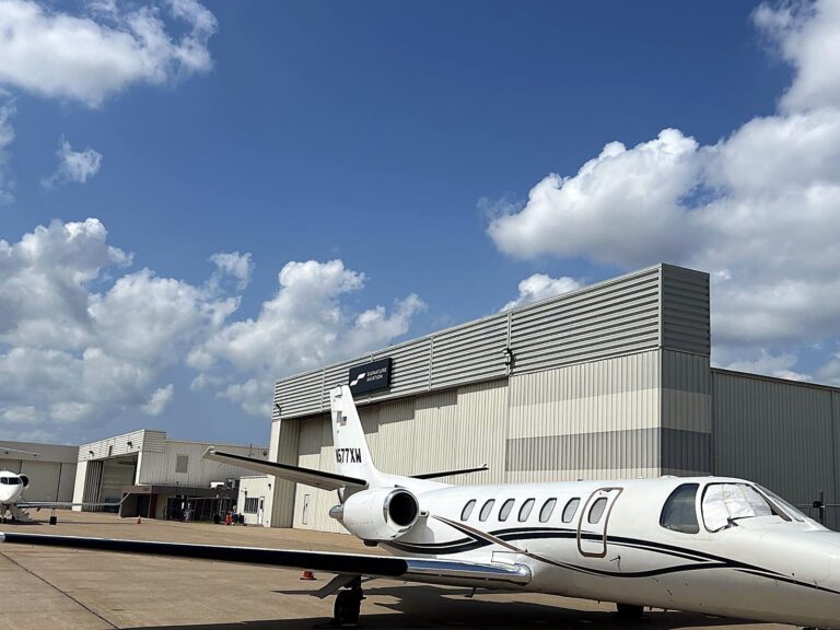 Channel letter sign for Signature Aviation in St. Louis, MO