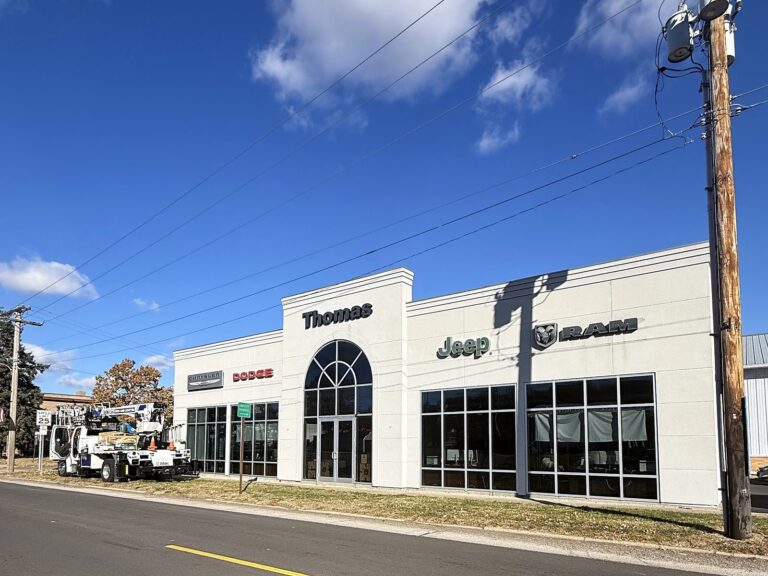 Channel letter sign for Thomas Dodge Jeep Chrysler in Petersburg, IL – view 2
