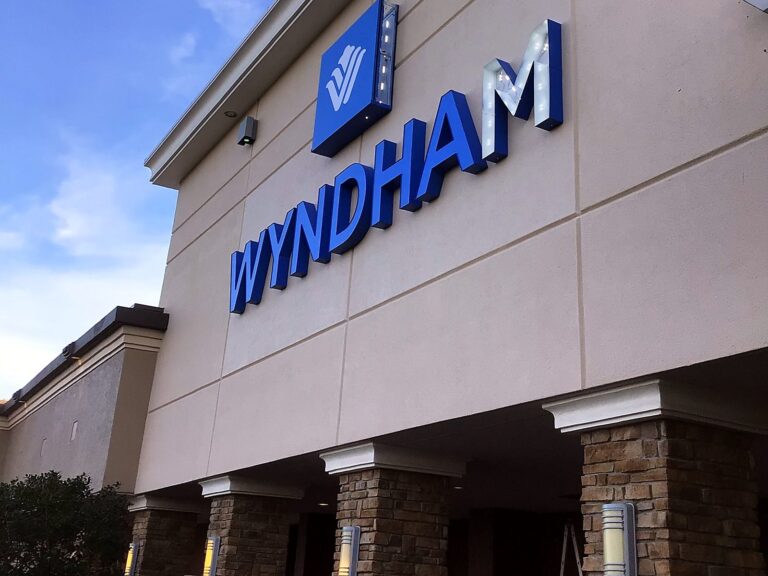 Channel letter sign for Wyndham