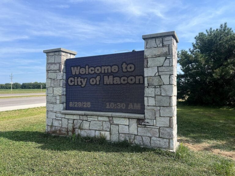 Monument sign for City of Macon
