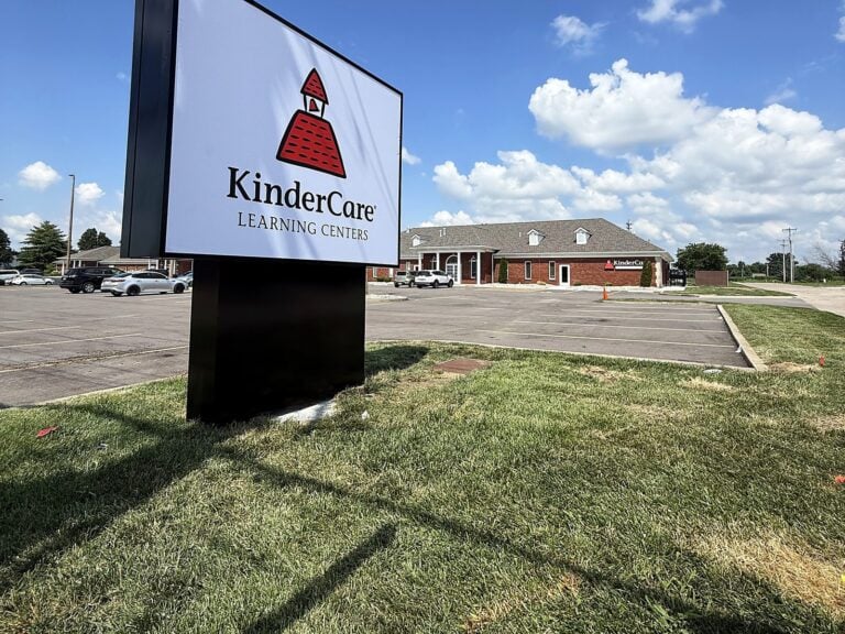 Monument sign for KinderCare Learning Centers in Swansea, IL – view 2