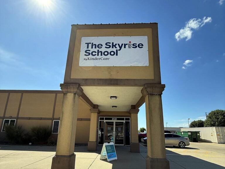 Monument sign for The Skyrise School in Springfield, IL