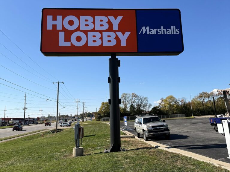 Pylon sign for Hobby Lobby in Jacksonville, IL