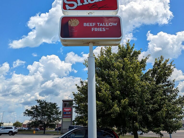 Pylon sign in Pekin, IL